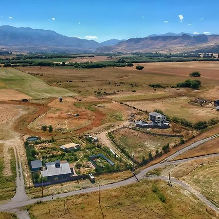 Arriba La Luna - Ecovilla Rural Trevelín エクステリア 写真