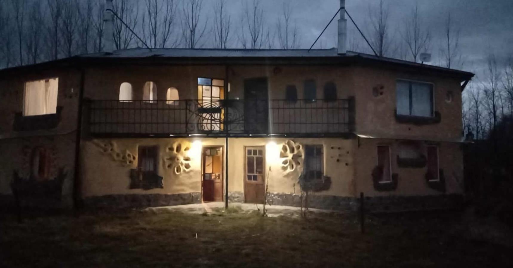 Arriba La Luna - Ecovilla Rural Trevelín エクステリア 写真